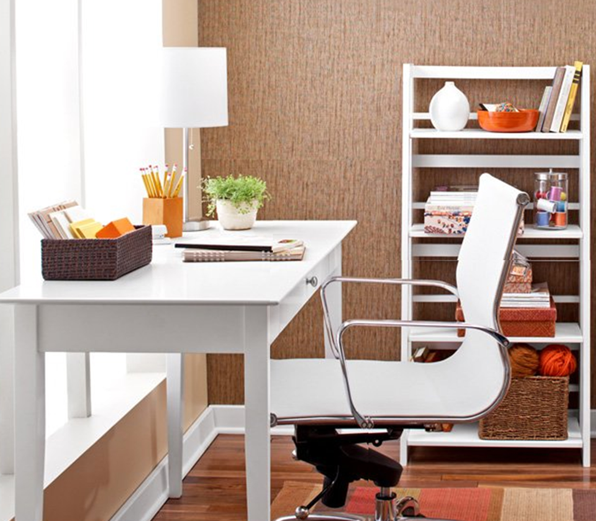 Các mẫu bàn ghế làm việc tại nhà hiện đại