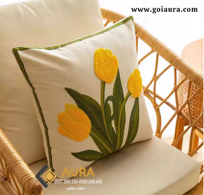 goi-theu-hoa-tulip-vang